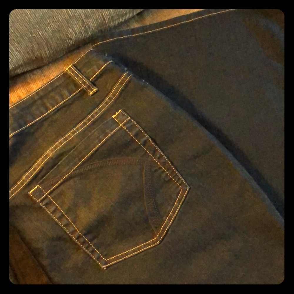 NWOT Venezia boot leg jeans